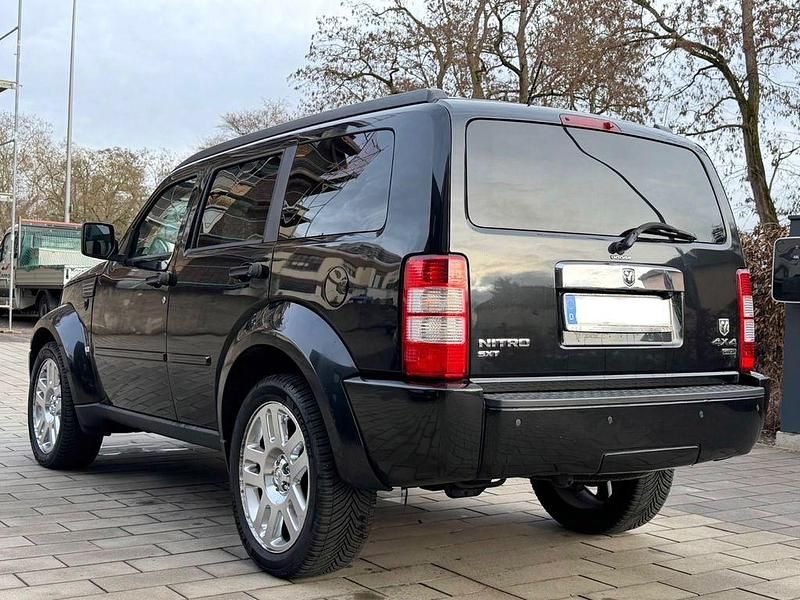 Gebraucht Dodge Nitro SXT 177 PS (130 kW) 2010 Schwarz SUV
