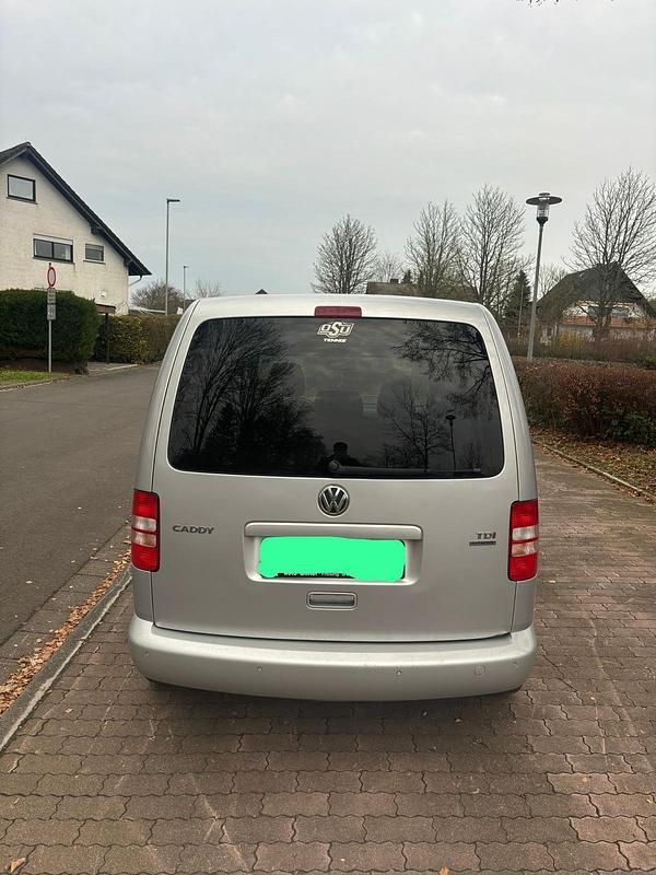 Gebraucht VW Caddy 105 PS (77 kW) 2014 Silber Van / Kleinbus