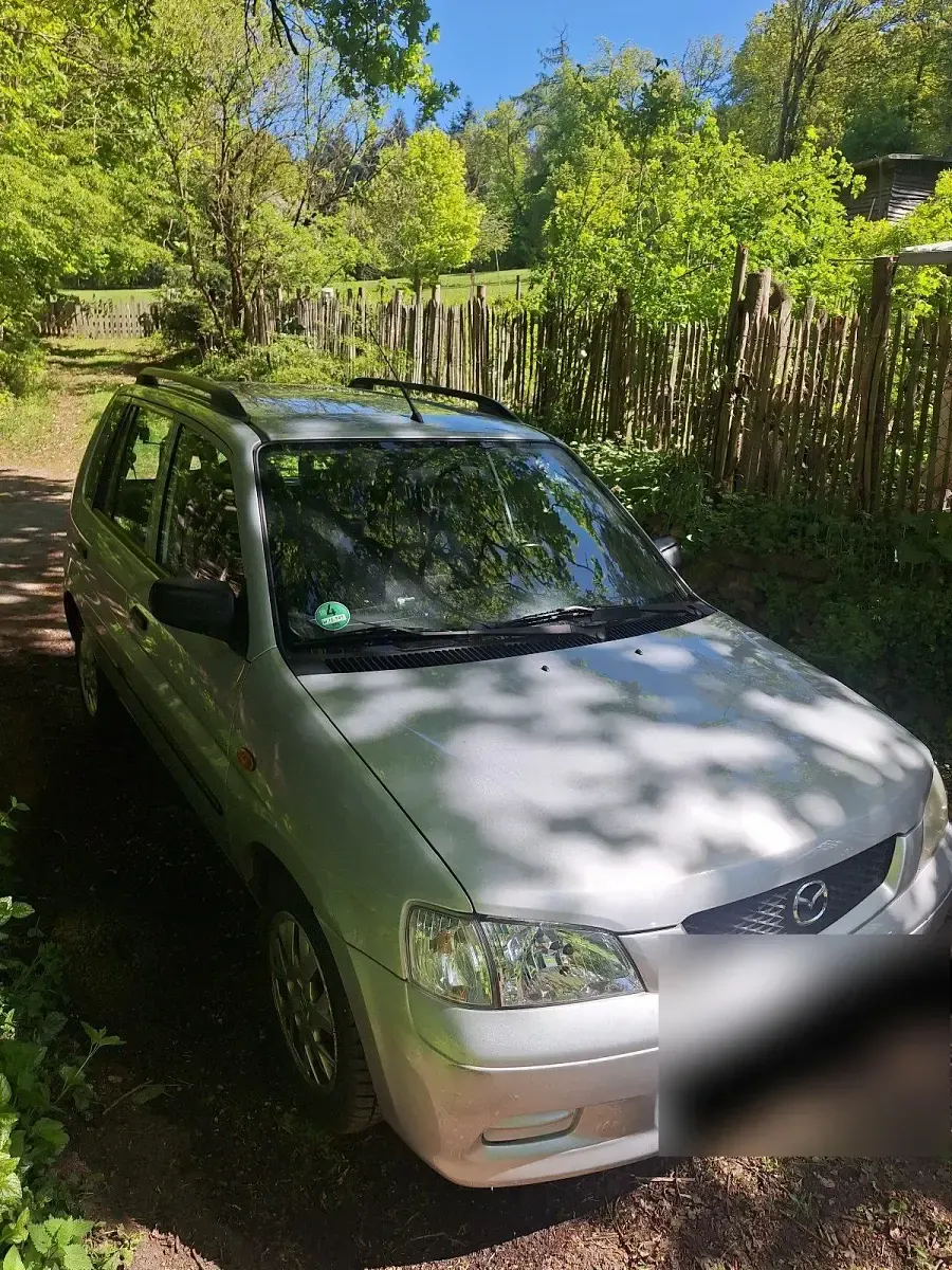 Second-hand Mazda Demio 75 CP (55 kW) 2002 Argintiu Hatchback