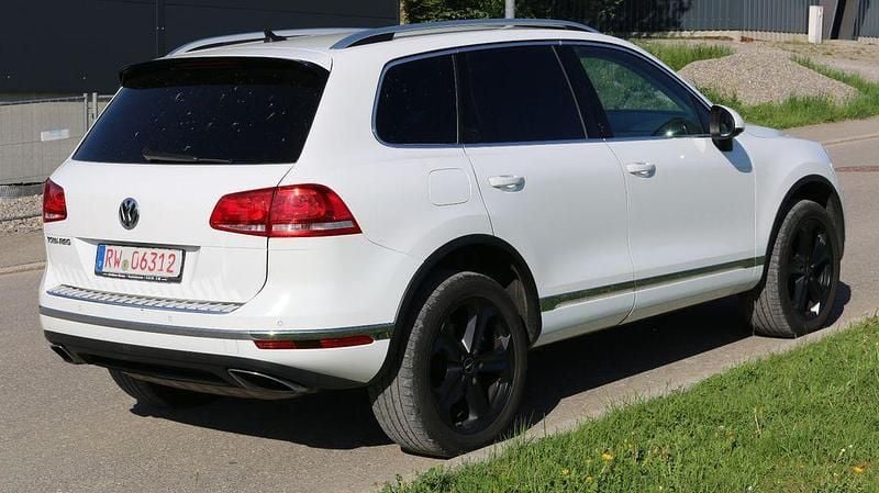 Gebraucht VW Touareg Terrain Tech 262 PS (192 kW) 2017 Weiß SUV