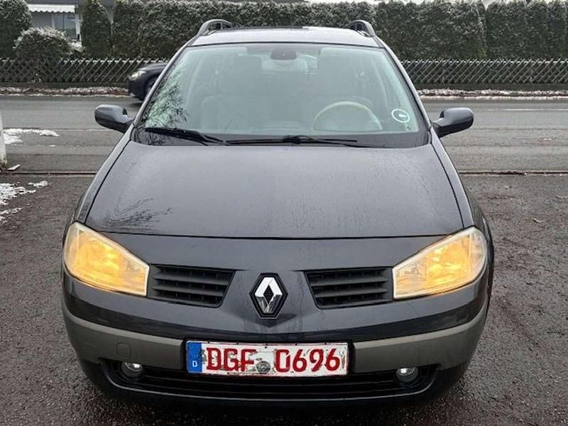 Gebraucht Renault Mégane GrandTour Privilege 113 PS (83 kW) 2005 Grau Kombi
