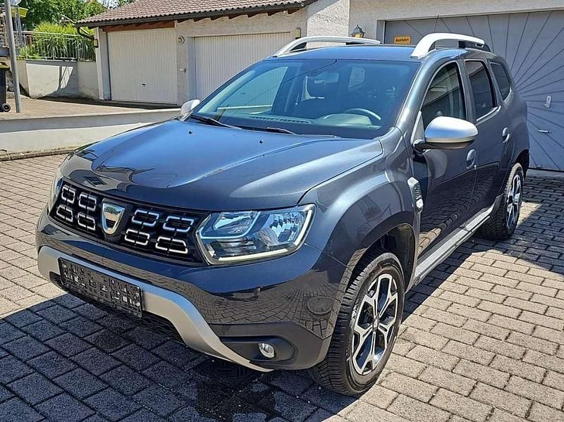 Grau Gebraucht 2018 Dacia Duster Prestige SUV | 14.490 € (Fairer Preis) - Bild 1/4