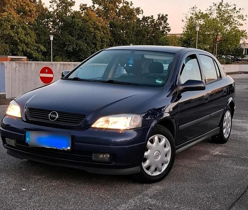 Blau Gebraucht 2000 Opel Astra Kleinwagen | 1.600 € (Fairer Preis) - Bild 1/4