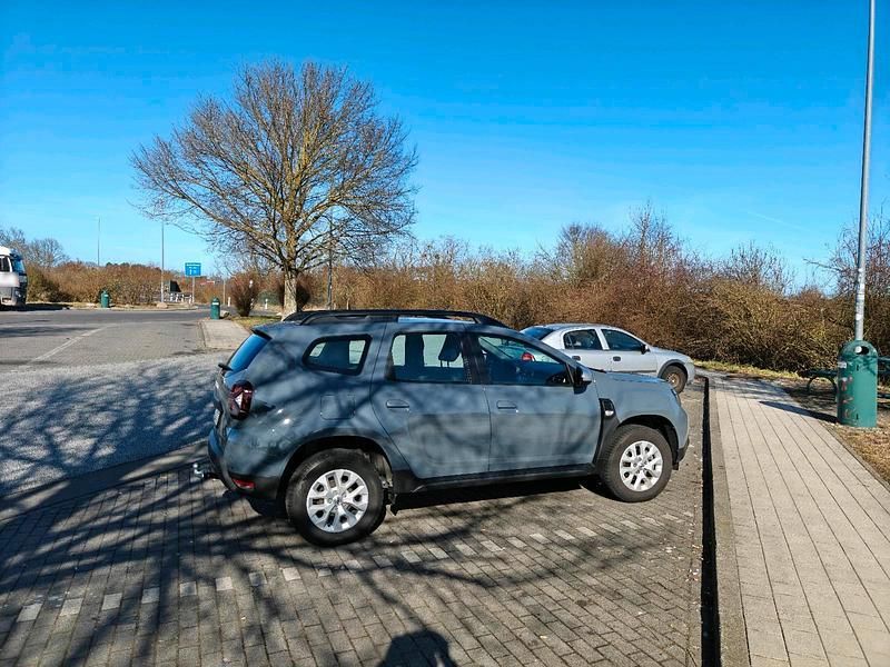 Gebraucht Dacia Duster 116 PS (85 kW) 2024 Grau SUV