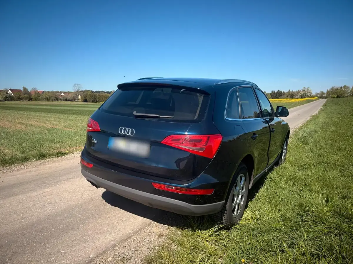 Second-hand Audi Q5 170 CP (125 kW) 2010 Albastru SUV