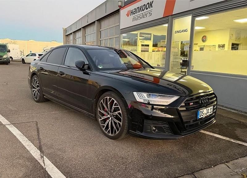 Schwarz Gebraucht 2020 Audi S8 Advanced Limousine | 62.888 € (Fairer Preis) - Bild 1/4
