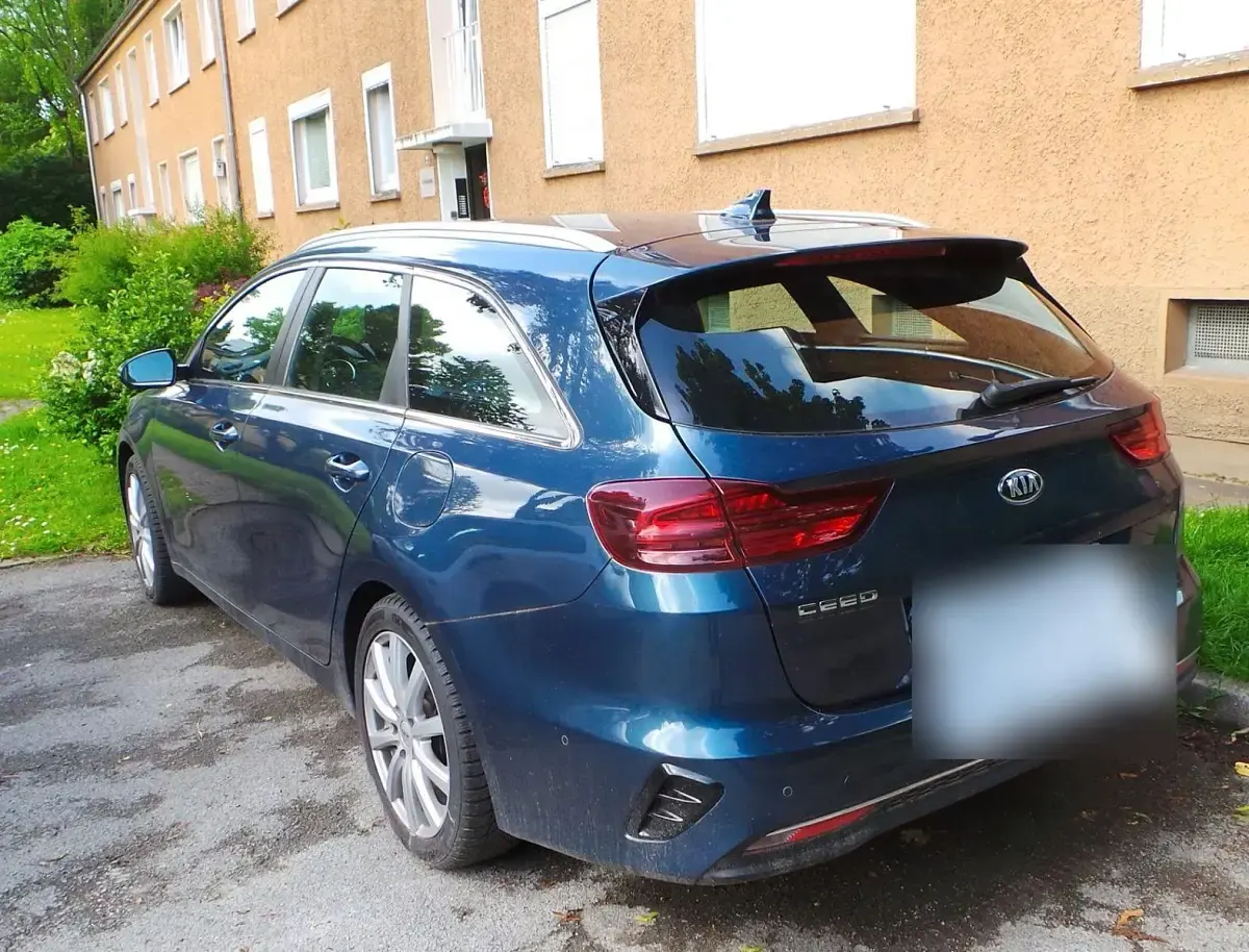 Gebraucht Kia Ceed Platinum 140 PS (102 kW) 2020 Blau Kleinwagen