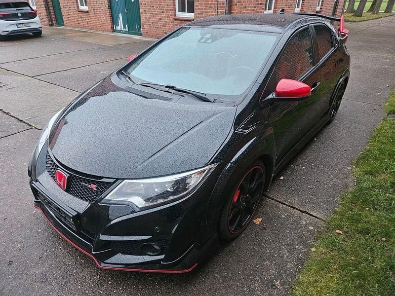 Schwarz Gebraucht 2017 Honda Civic Black Edition Limousine | 26.780 € (Guter Preis) - Bild 1/4