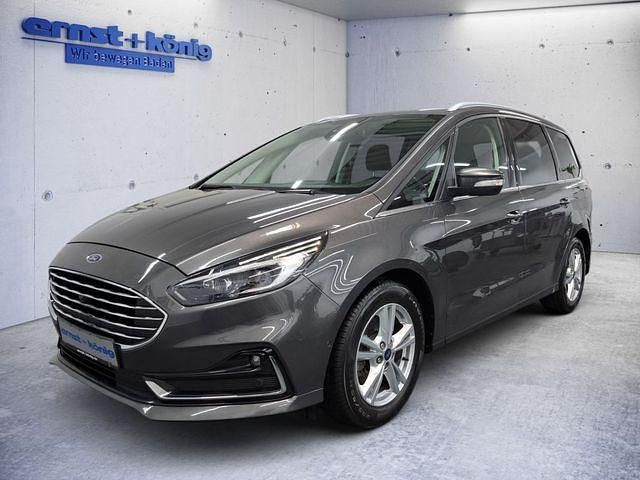 Grau Gebraucht 2021 Ford Galaxy Titanium Van / Kleinbus | 29.890 € (Teuer) - Bild 1/4