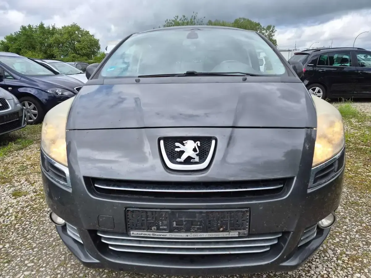 Gebraucht Peugeot 5008 Premium 111 PS (81 kW) 2011 Lack grau shar Van / Kleinbus