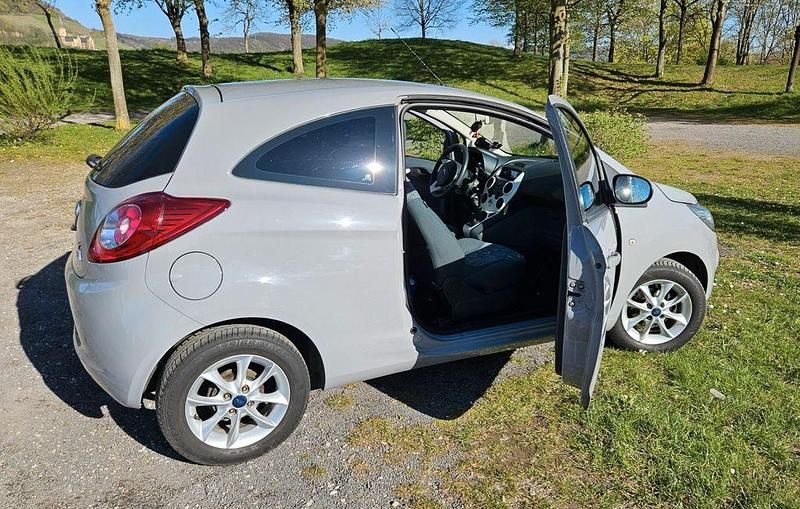 Gebraucht Ford Ka 69 PS (50 kW) 2014 Grau Kleinwagen