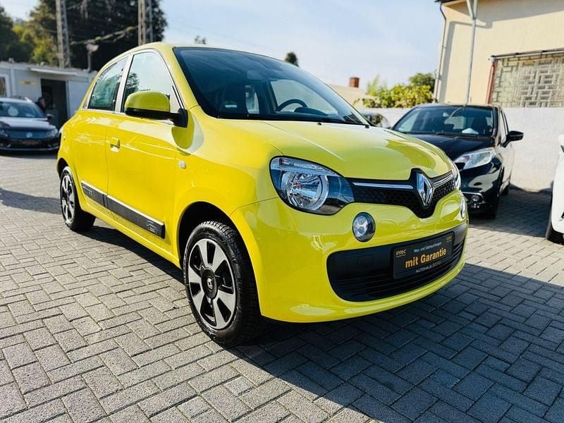 Gelb Gebraucht 2015 Renault Twingo Dynamique Kleinwagen | 5.399 € (Guter Preis) - Bild 1/4