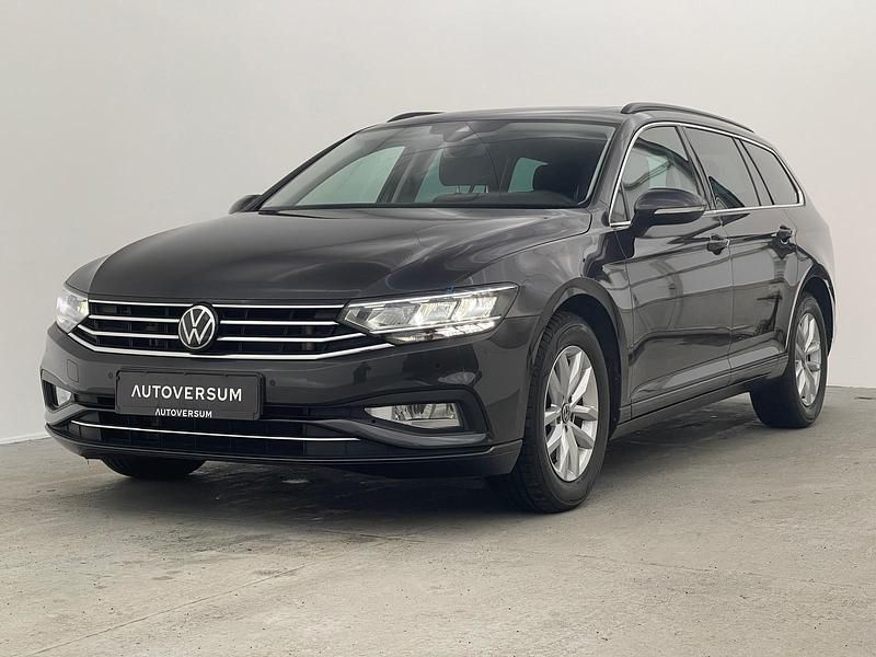 Gebraucht VW Passat Business 150 PS (110 kW) 2022 Mangangrau metallic Kombi