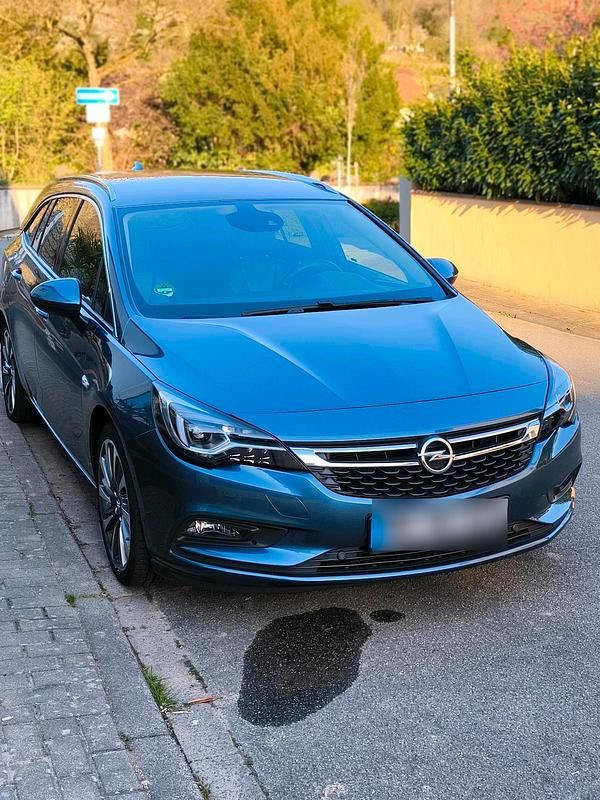Gebraucht Opel Astra 136 PS (100 kW) 2016 Blau Kombi