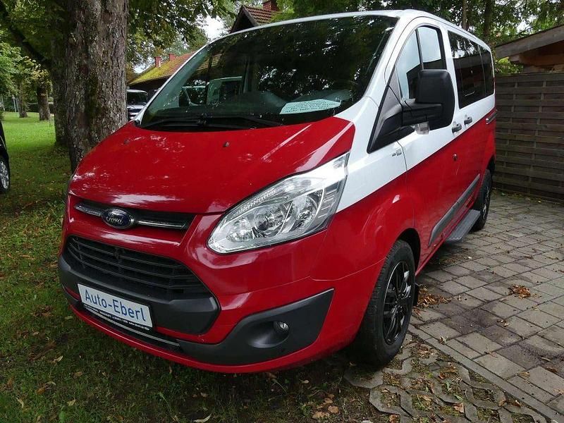 Weiß Gebraucht 2017 Ford Tourneo Custom Trend Van / Kleinbus | 18.995 € - Bild 1/4