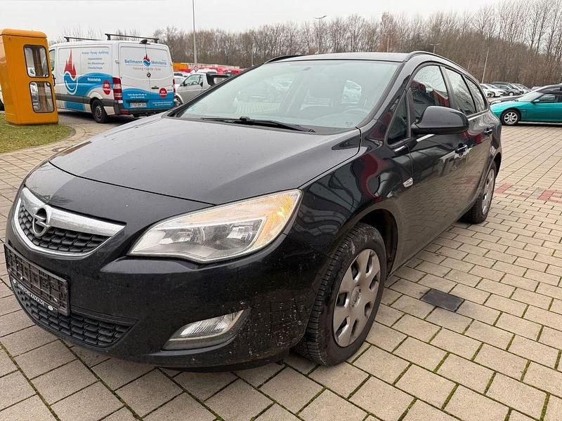 Gebraucht Opel Astra Selection 101 PS (74 kW) 2011 Schwarz Kombi