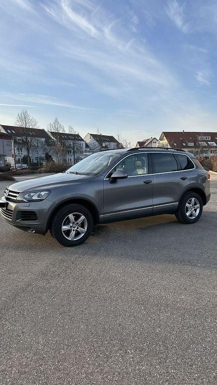 Gebraucht VW Touareg 245 PS (180 kW) 2012 Grau SUV