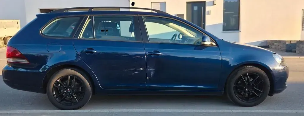 Gebraucht VW Golf VI 105 PS (77 kW) 2011 Blau Kleinwagen