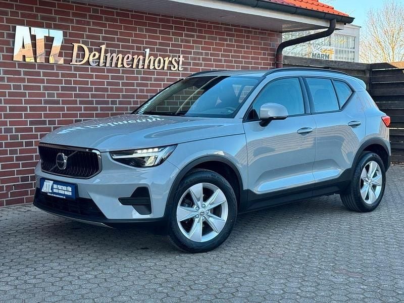 Gebraucht Volvo XC40 129 PS (94 kW) 2024 Grau SUV