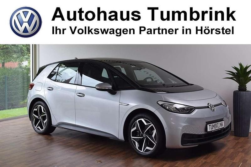 Scale silver metallic schwarz Gebraucht 2023 VW ID.3 Pro Performance Kleinwagen | 36.650 € (Teuer) - Bild 1/4