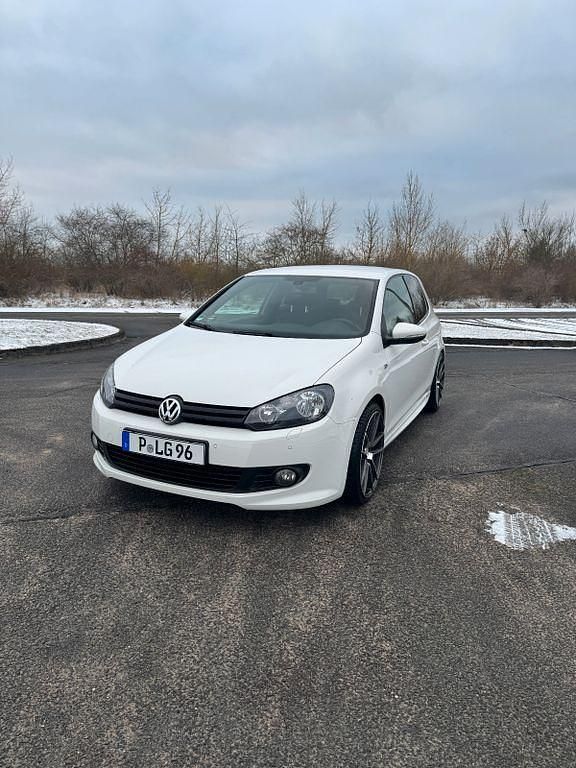 Gebraucht VW Golf VI R-line 122 PS (89 kW) 2011 Weiß Kleinwagen