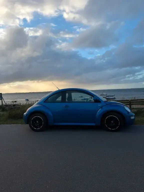 Gebraucht VW New Beetle 116 PS (85 kW) 1999 Blau Kleinwagen