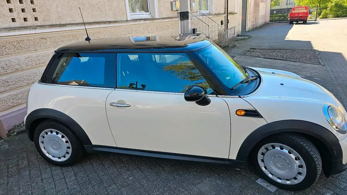 Usata Mini Cooper 75 CV (55 kW) 2010 Beige Utilitaria