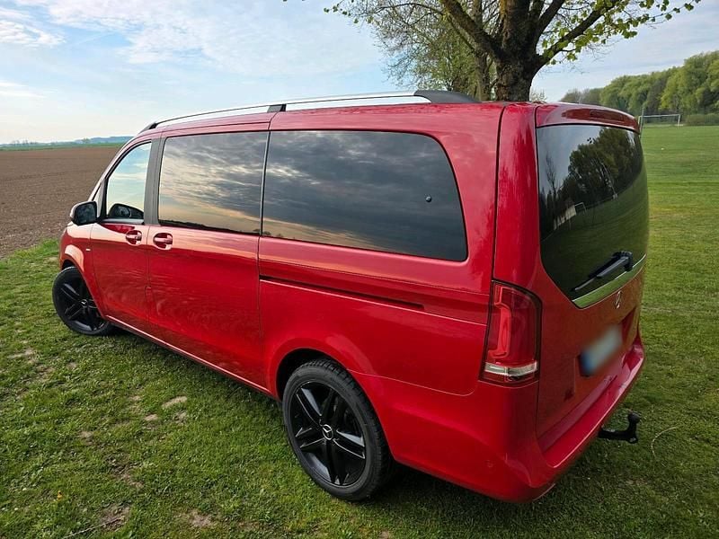 Gebraucht Mercedes V250 190 PS (139 kW) 2016 Rot Van / Kleinbus