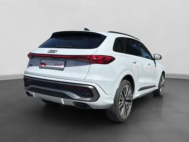 Gebraucht Audi Q5 Ambiente 204 PS (150 kW) 2025 Gletscherweiß metallic SUV