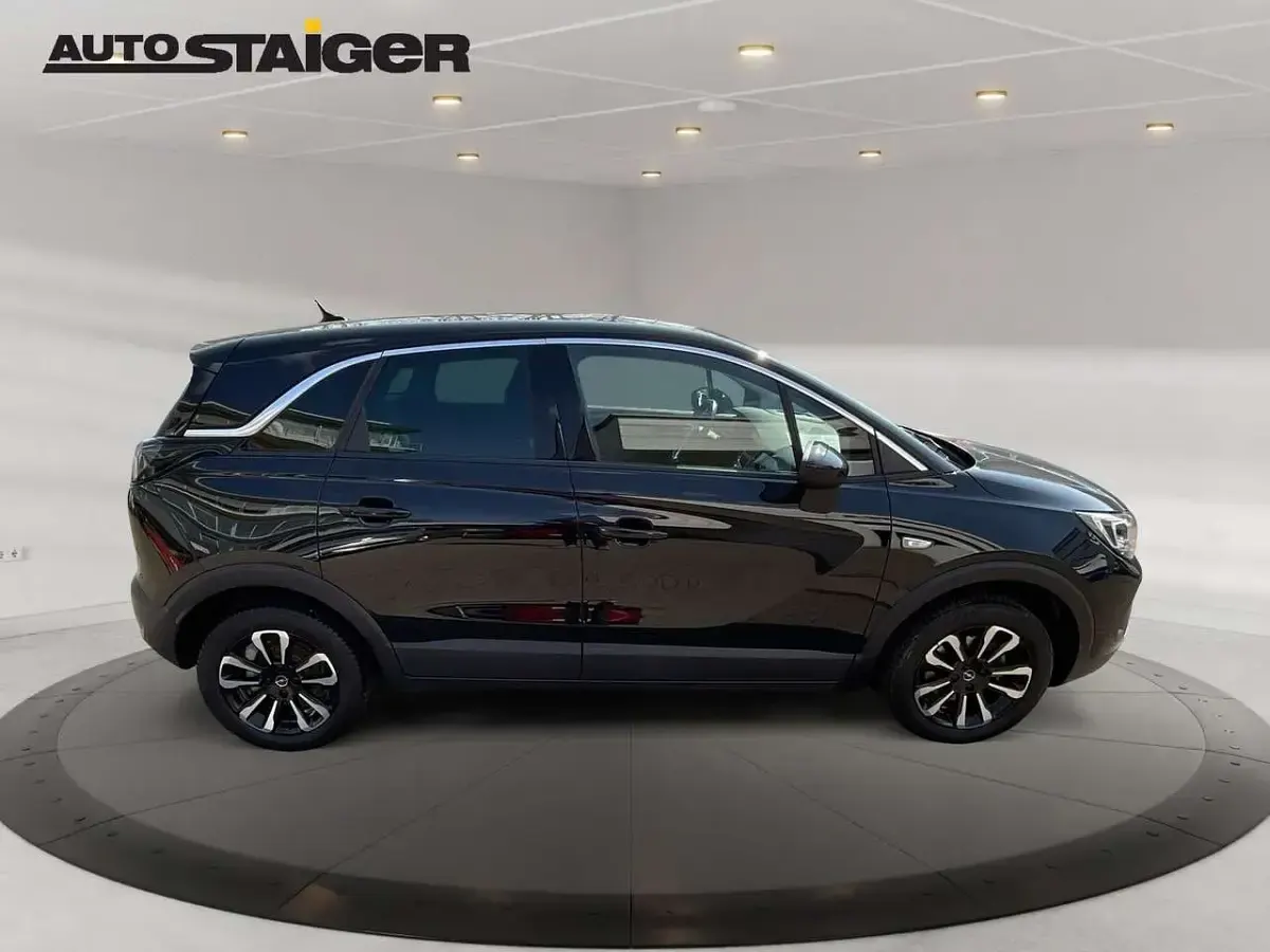 Gebraucht Opel Crossland Elegance 110 PS (80 kW) 2023 Diamant schwarz SUV