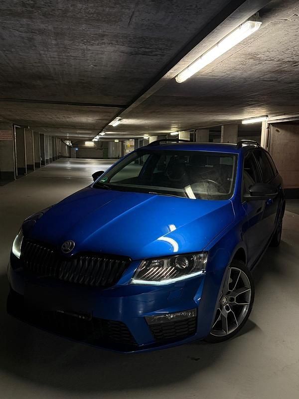 Blau Gebraucht 2013 Skoda Octavia RS Kombi | 8.850 € (Fairer Preis) - Bild 1/4