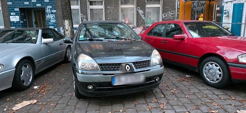 Gebraucht Renault Clio II 75 PS (55 kW) 2002 Schwarz Kleinwagen
