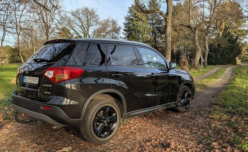 Gebraucht Suzuki Vitara 140 PS (102 kW) 2016 SUV