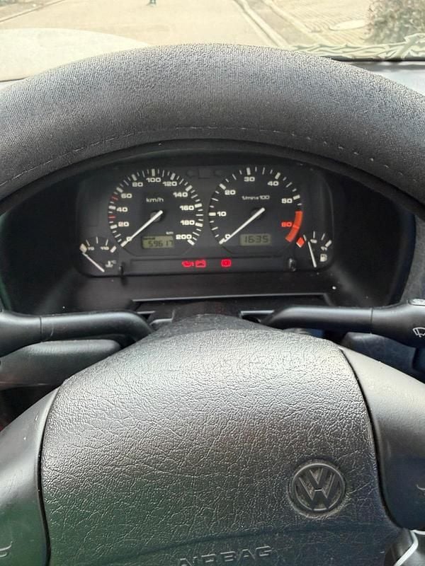 Gebraucht VW Polo 65 PS (47 kW) 1997 Rot Kleinwagen