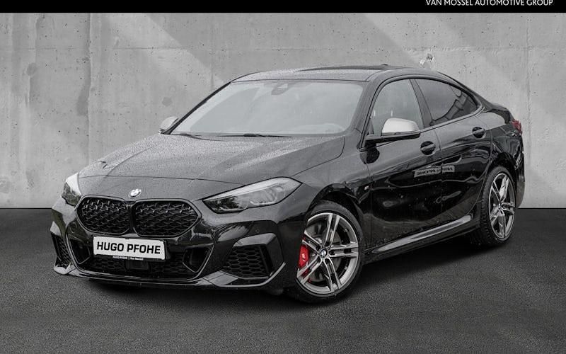 Schwarz Gebraucht 2024 BMW M235 Comfort Edition Coupé | 41.589 € (Etwas zu teuer) - Bild 1/4