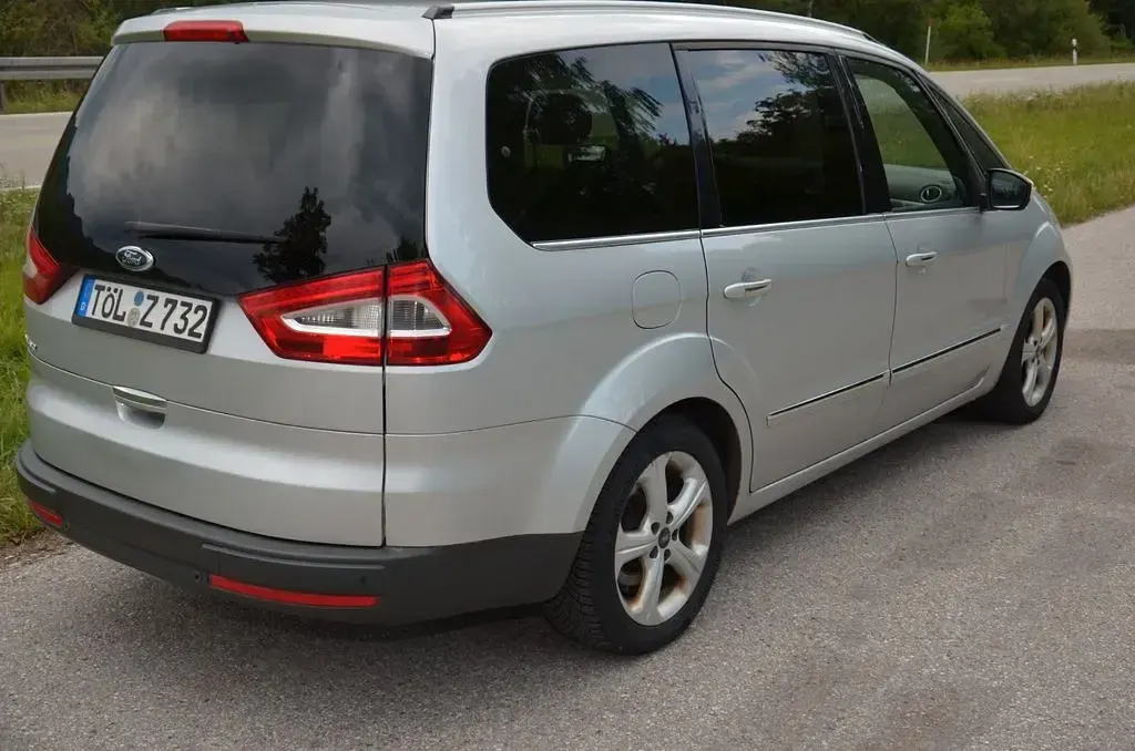 Gebraucht Ford Galaxy Titanium 140 PS (102 kW) 2011 Silber Van / Kleinbus