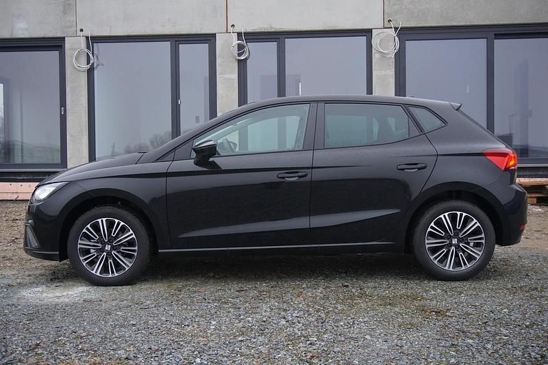 Neu Seat Ibiza Style 116 PS (85 kW) 2025 Schwarz Limousine
