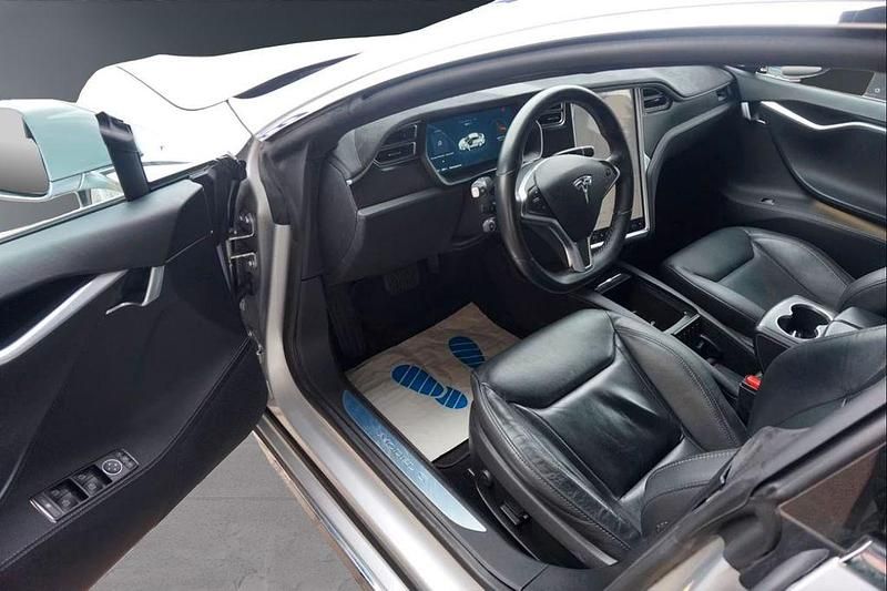 Gebraucht Tesla Model S 311 kW (423 PS) 2017 Silver metallic Kleinwagen