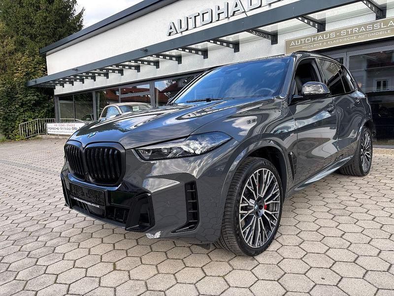 Grau Gebraucht 2024 BMW X5 M Sport SUV | 79.900 € (Fairer Preis) - Bild 1/4