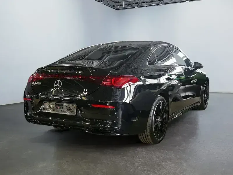 Gebraucht Mercedes CLA200 Premium 184 PS (135 kW) 2026 Schwarz Limousine
