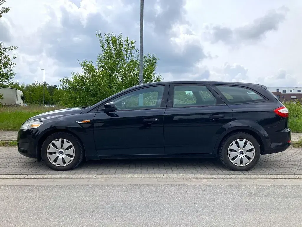 Gebraucht Ford Mondeo 140 PS (102 kW) 2008 Schwarz Kombi