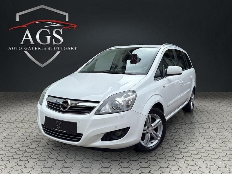 Weiß Gebraucht 2011 Opel Zafira Family Van / Kleinbus | 3.990 € (Guter Preis) - Bild 1/4