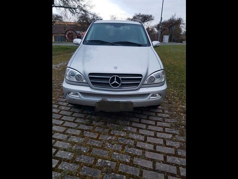 Gebraucht Mercedes ML400 250 PS (183 kW) 2004 Silber SUV