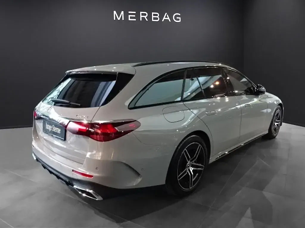 Gebraucht Mercedes E300 AMG 313 PS (230 kW) 2025 Manufaktur alpingrau uni Kombi