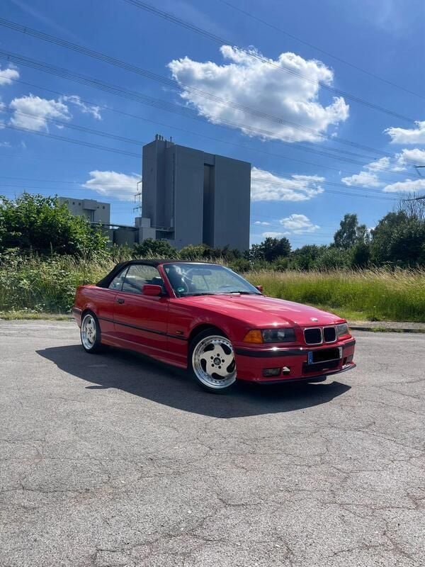 Rot Gebraucht 1995 BMW 318 Cabriolet Cabrio | 8.250 € - Bild 1/4