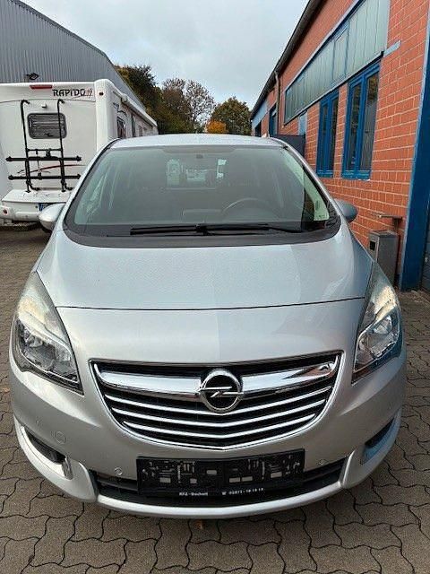 Gebraucht Opel Meriva Innovation 140 PS (102 kW) 2016 Silber Van / Kleinbus