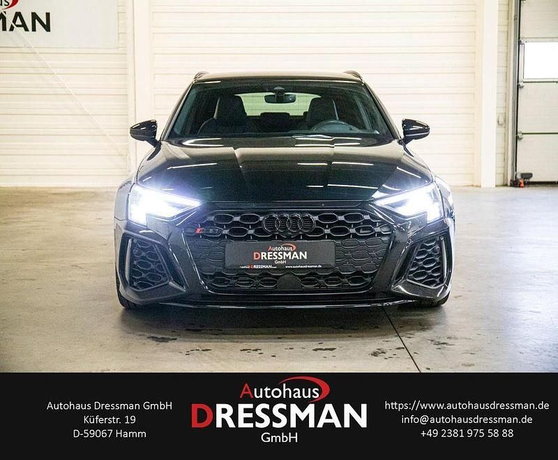 Gebraucht Audi RS3 Sport 400 PS (294 kW) 2022 Mythosschwarz metallic Limousine