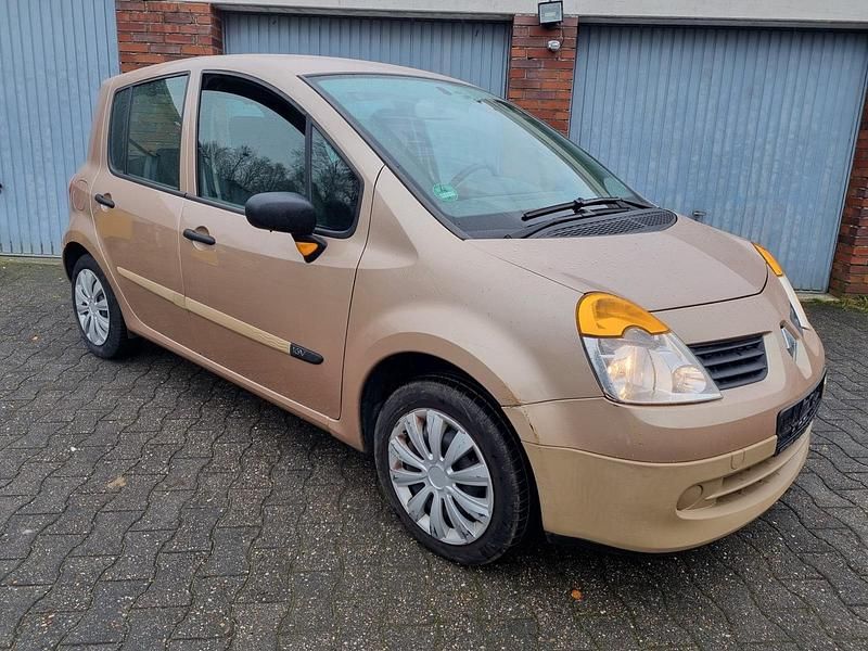 Beige Gebraucht 2005 Renault Modus Van / Kleinbus | 1.900 € (Etwas zu teuer) - Bild 1/4
