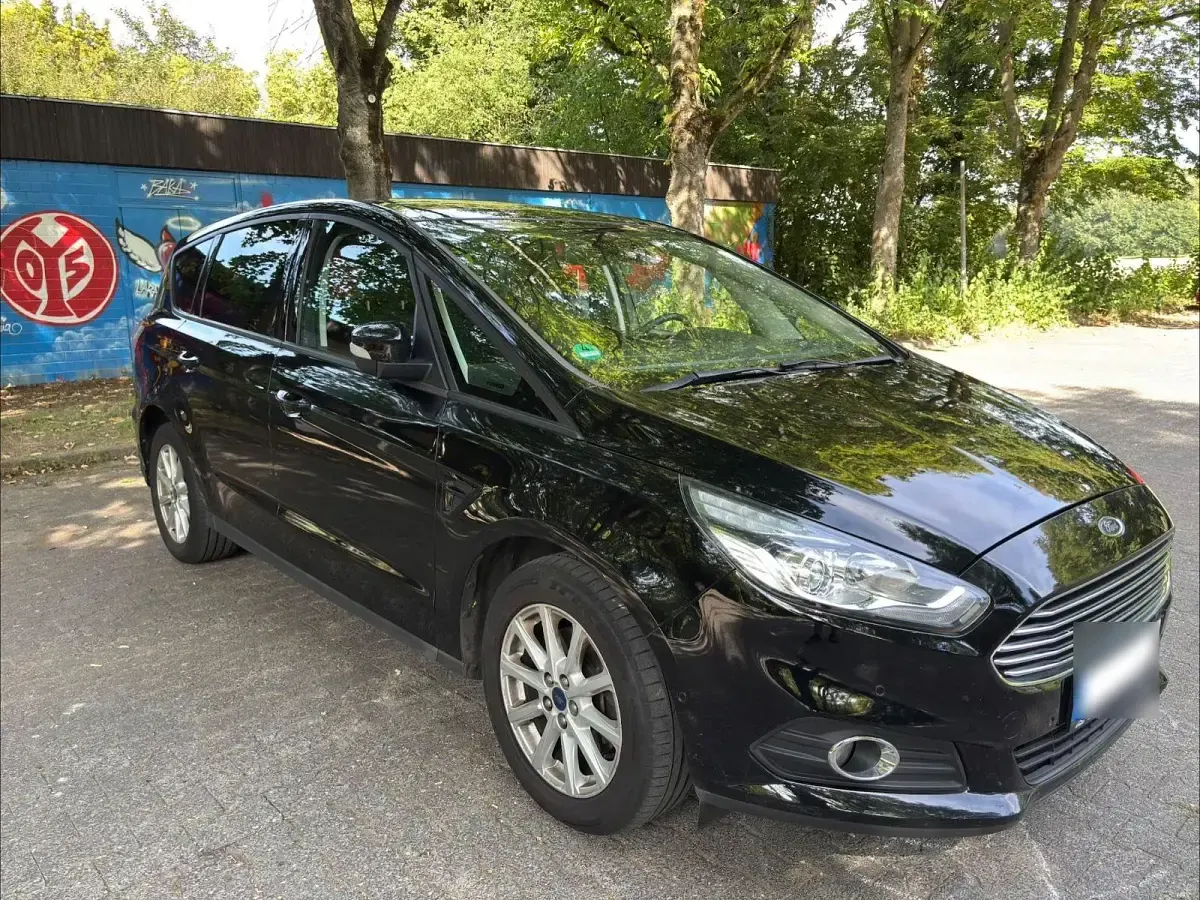 Gebraucht Ford S-MAX Business Edition 160 PS (117 kW) 2018 Schwarz Van / Kleinbus