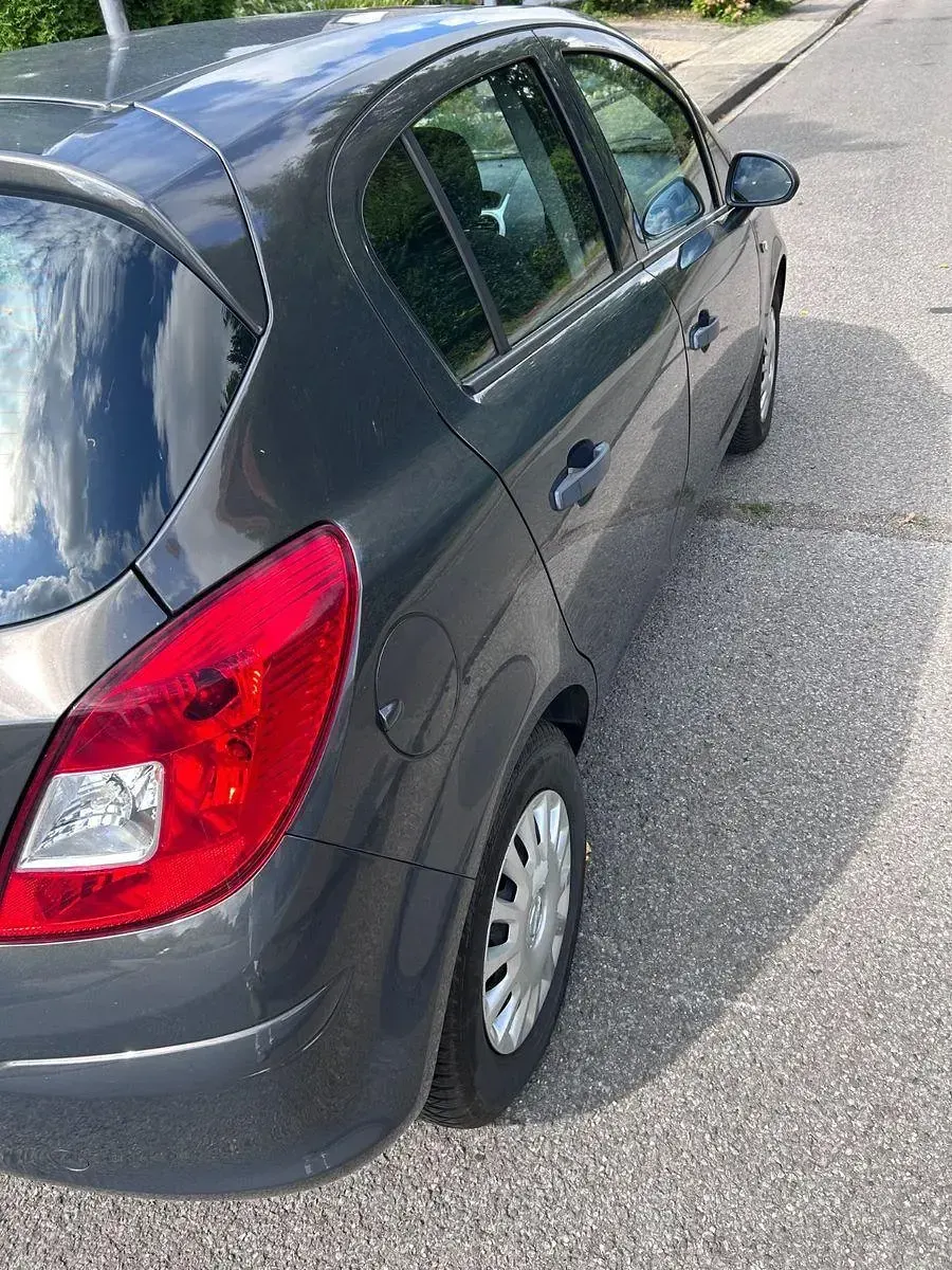 Gebraucht Opel Corsa Selection 69 PS (50 kW) 2014 Grau Kleinwagen